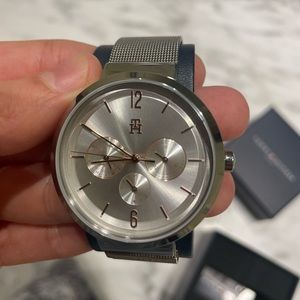 TOMMY HILFIGER SUB-DIALS WATCH WITH STAINLESS STEEL MESH BRACELET